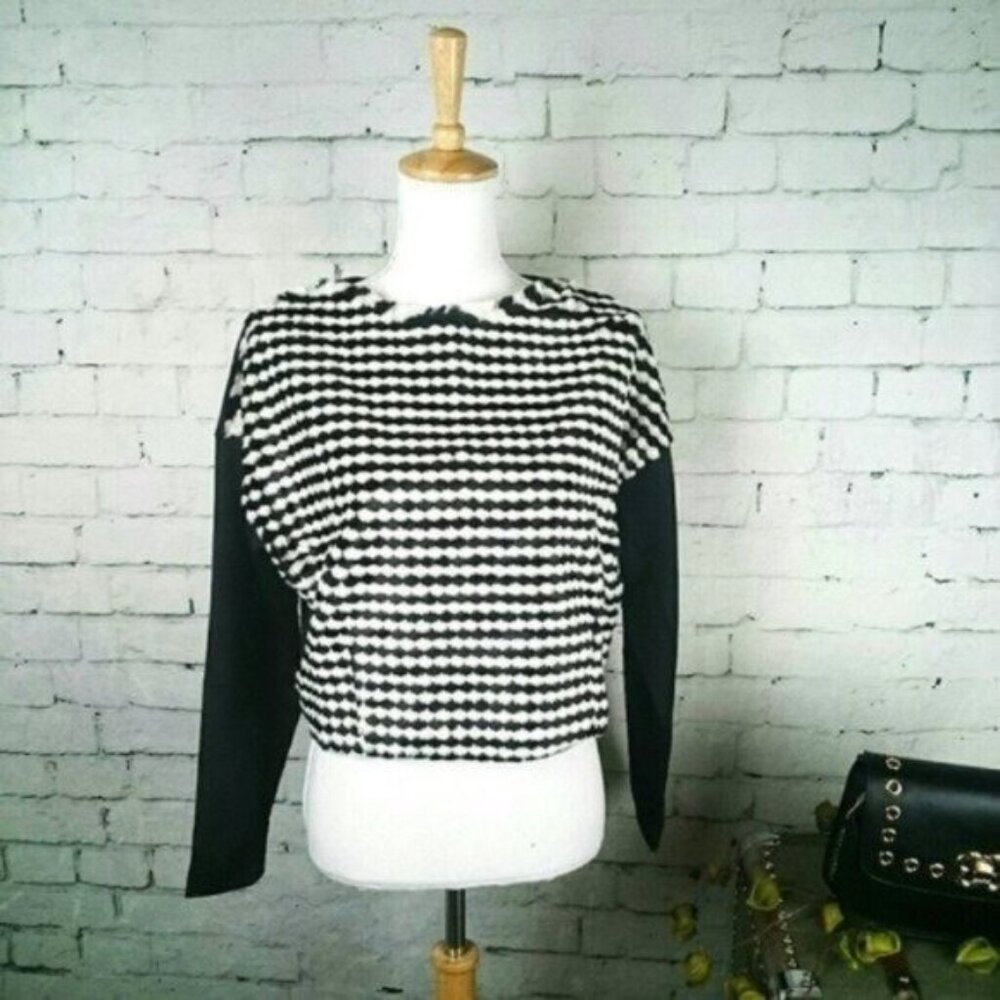 Hommage Faux Fur Cropped Top Black And White Size Small